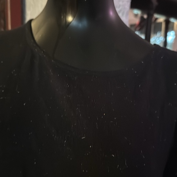 Black pullover sweater with French graffiti. - Picture 3 of 7